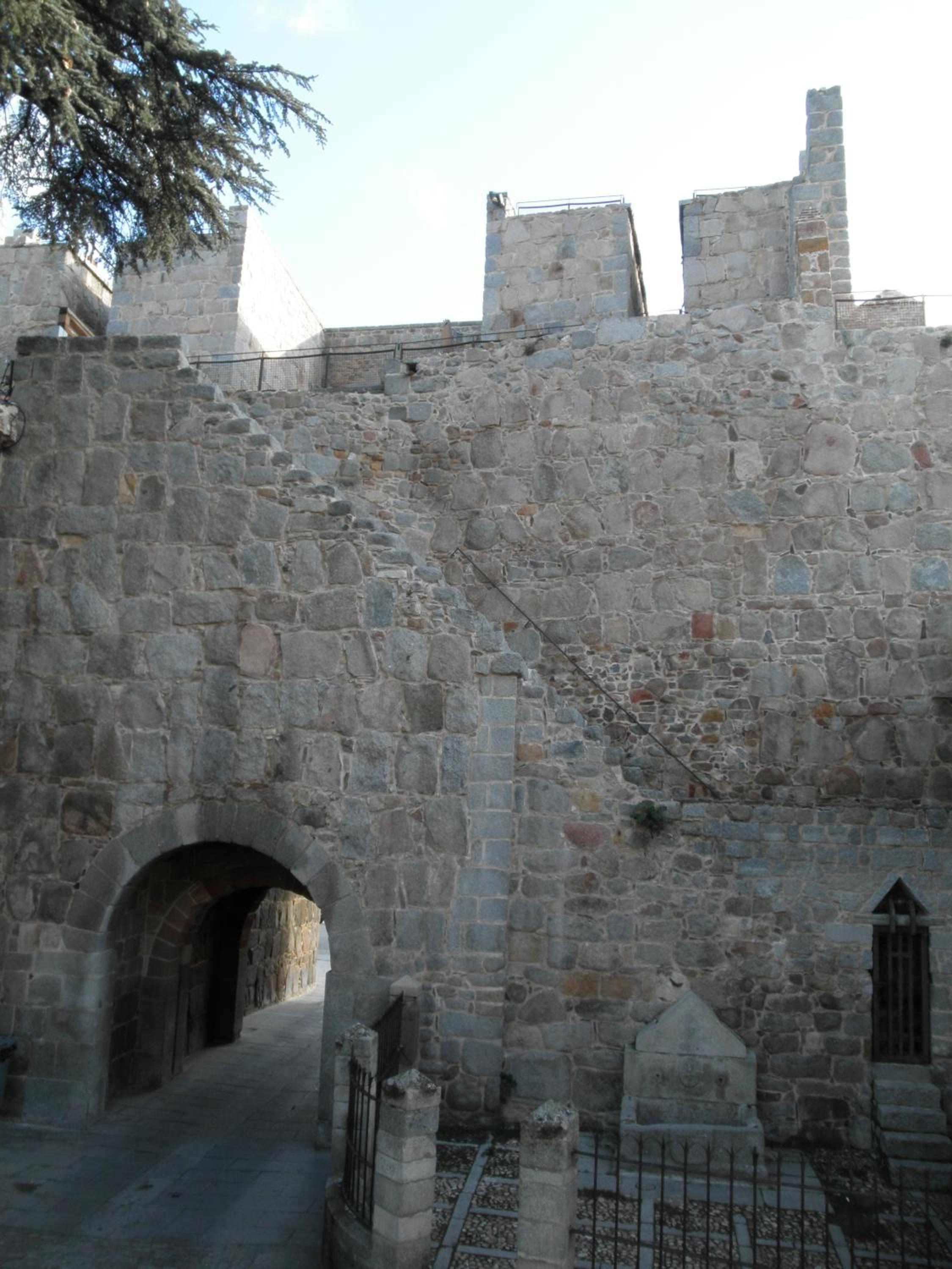 Фото Hotel Arco San Vicente