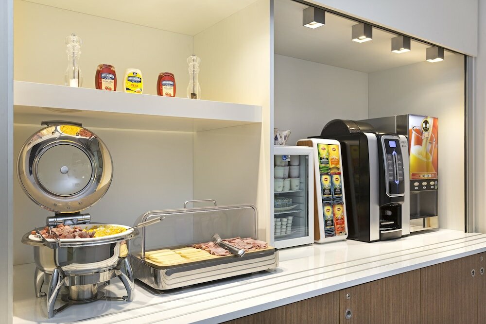 Фото B&B Hotel Milano Cenisio Garibaldi