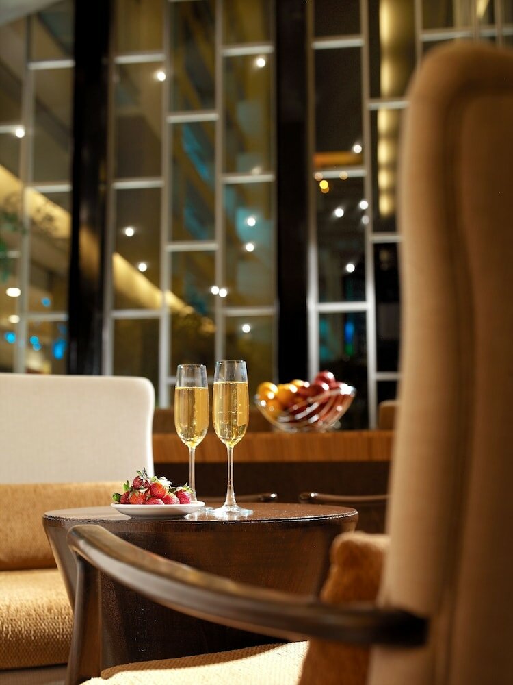 Фото The Boulevard - A St Giles Hotel