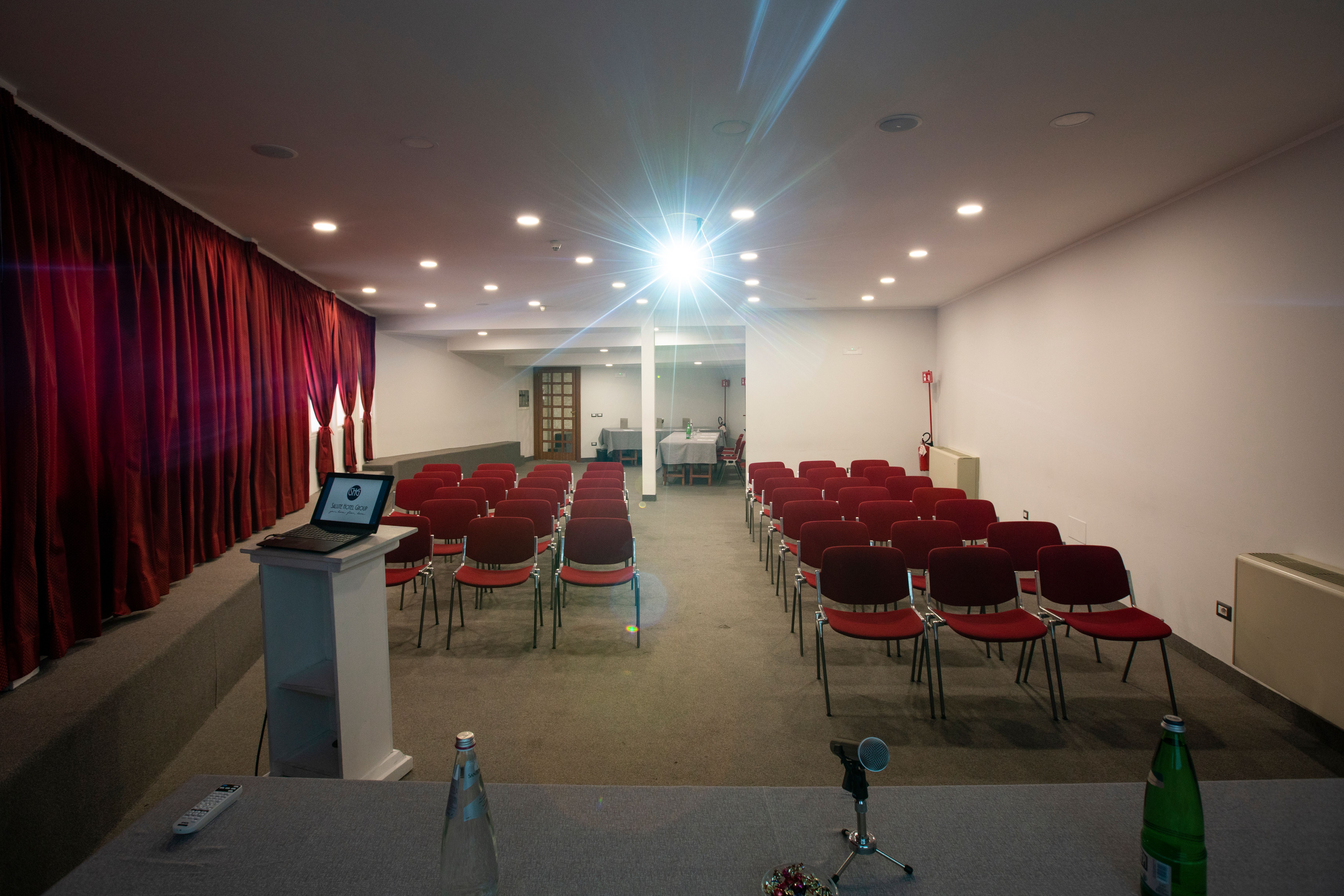 Фото Hotel Portamaggiore