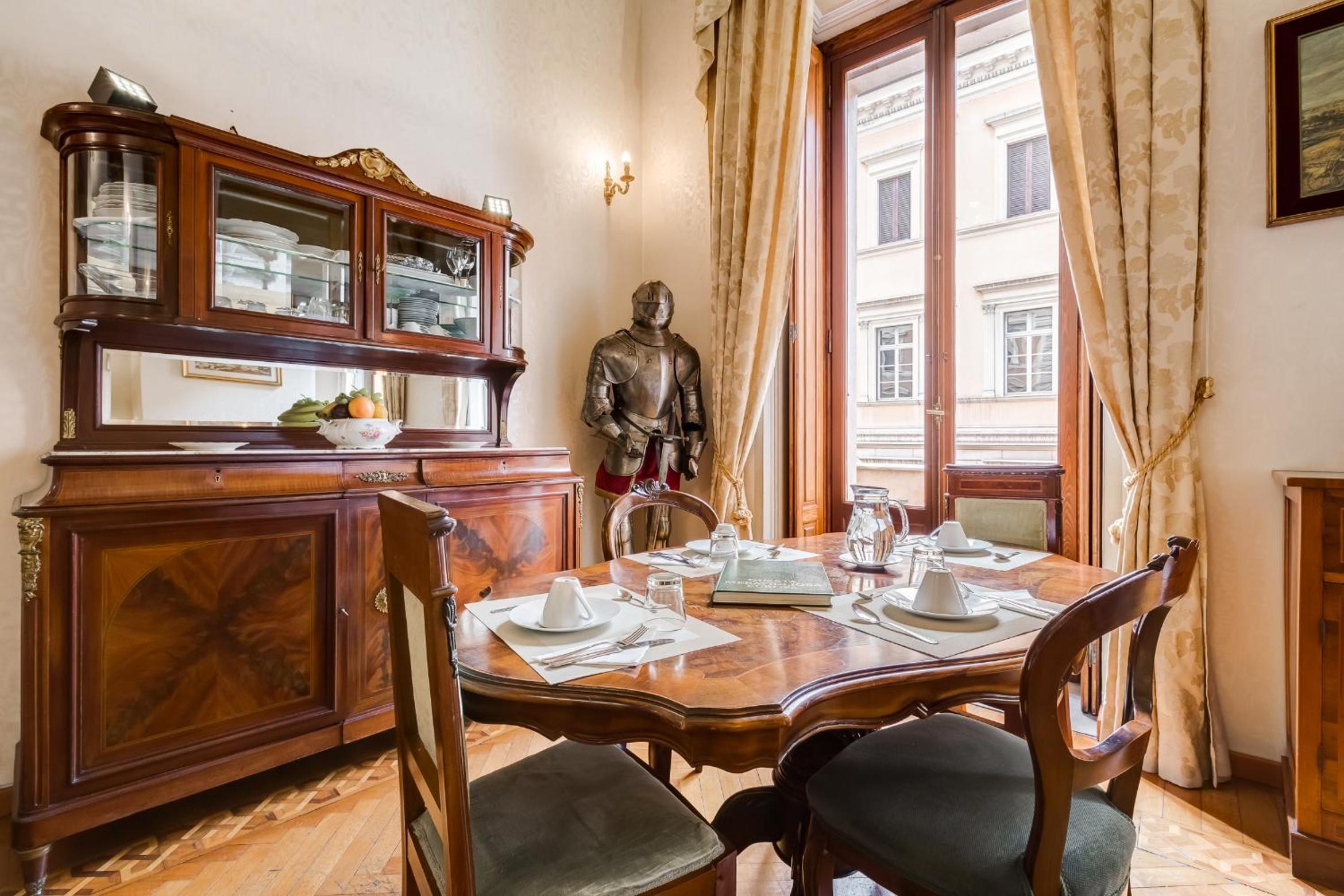 Фото Affreschi Su Roma Luxury B&b