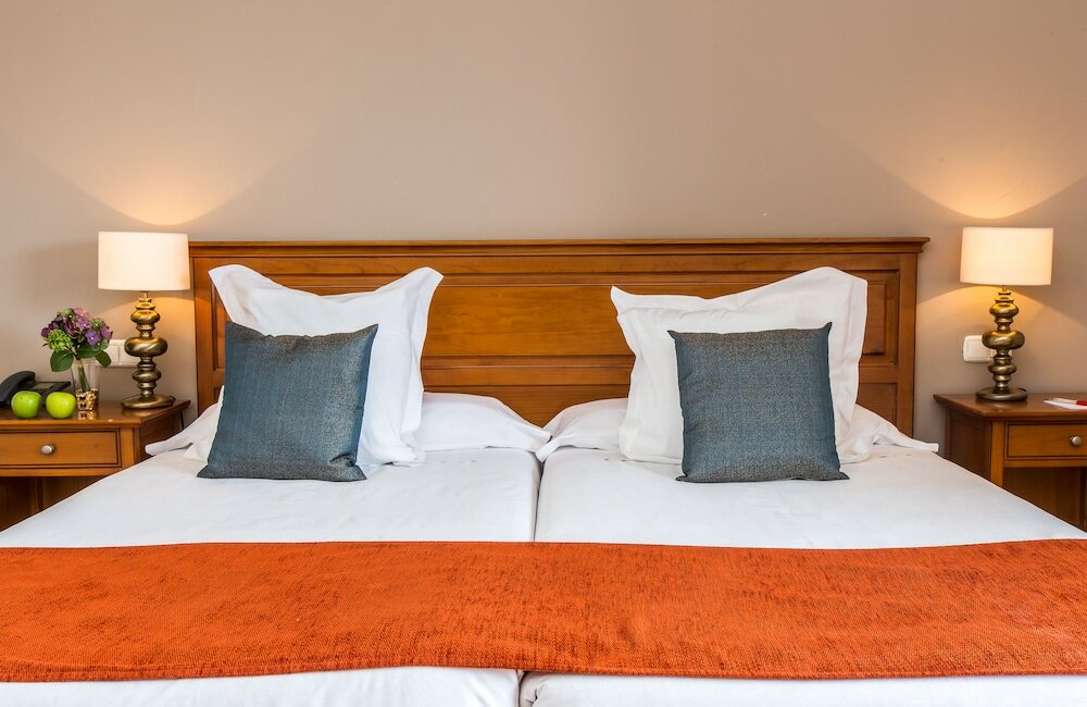 Фото Leonardo Hotel Granada