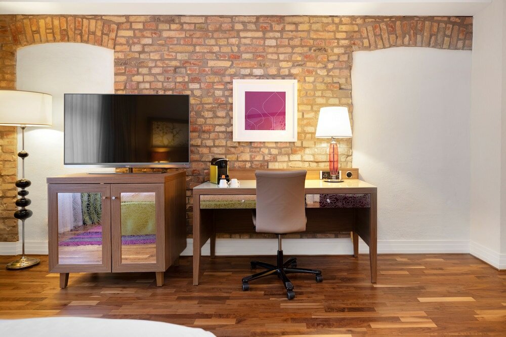 Фото Elite Hotel Esplanade