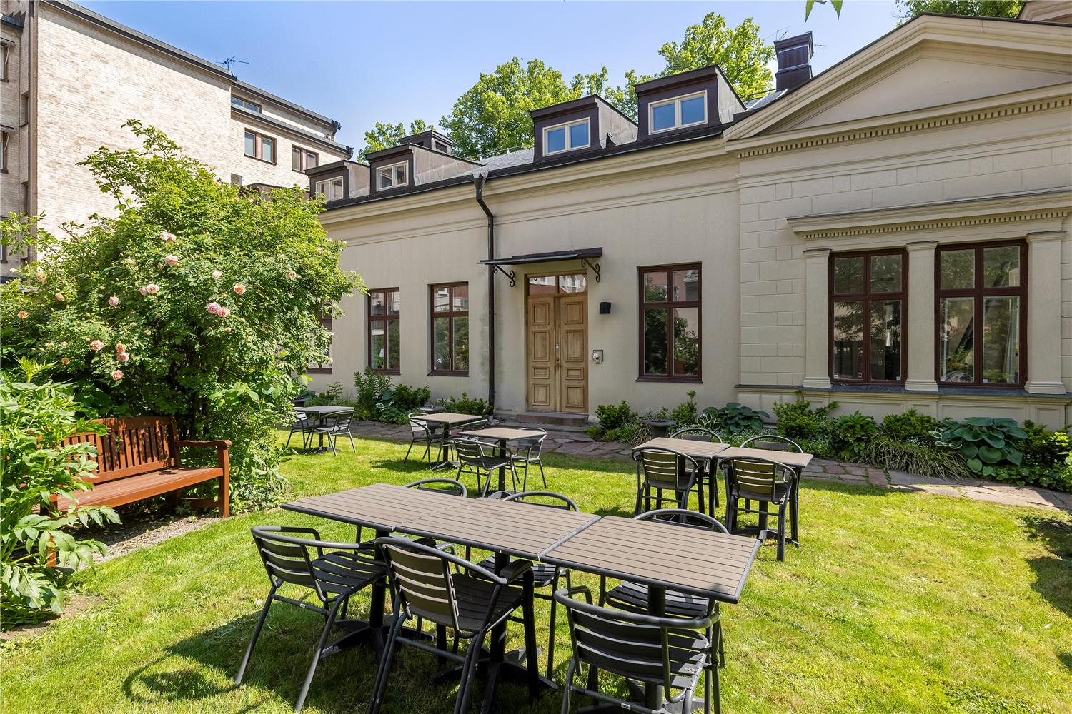 Фото отеля 2