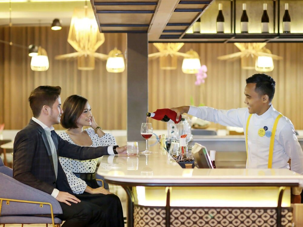 Фото Novotel Suites Yogyakarta Malioboro