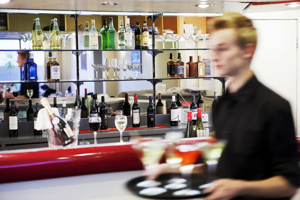 Фото Quality Hotel Ambassador Perth