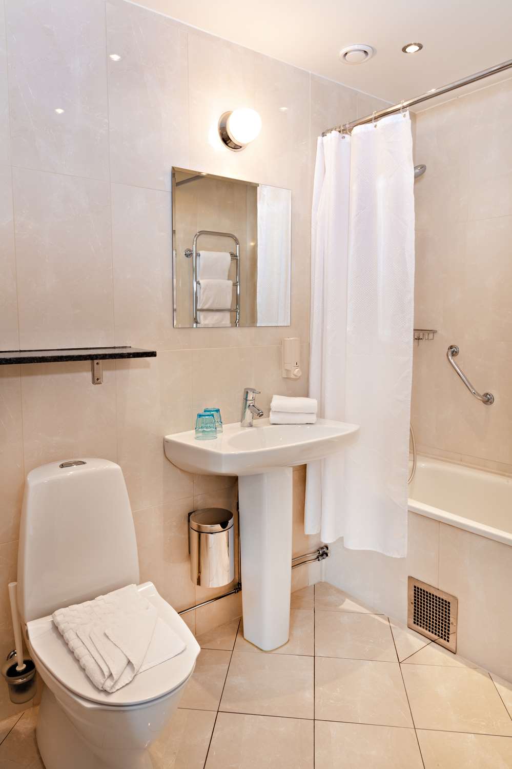 Фото Sure Hotel by Best Western Center