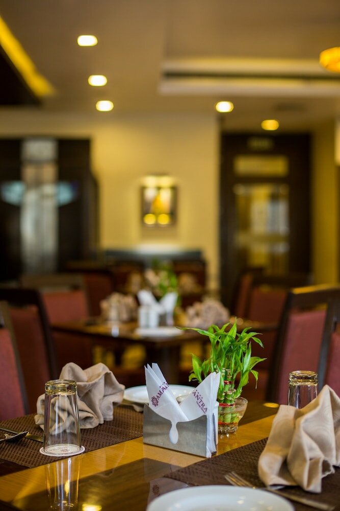 Фото Amantra Comfort Hotel