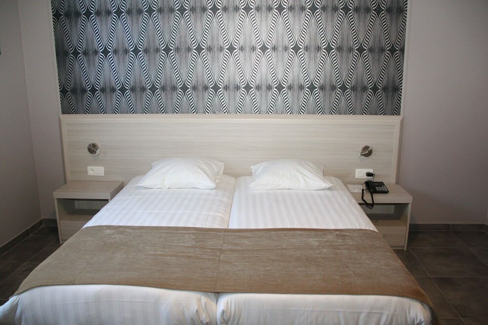 Фото Hotel La Louve