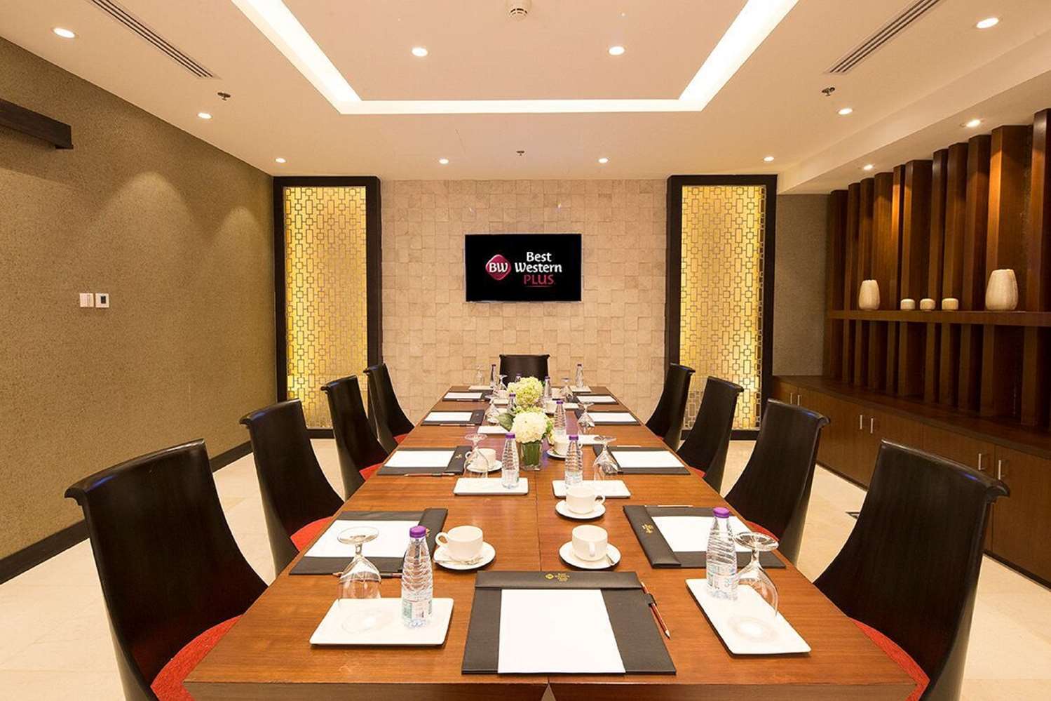 Фото Best Western Plus Fursan Hotel