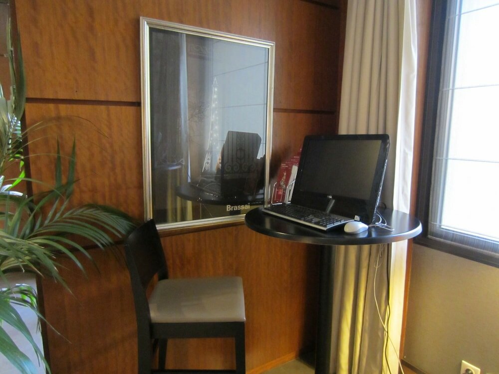 Фото B&b Hotel Paris 17 Batignolles