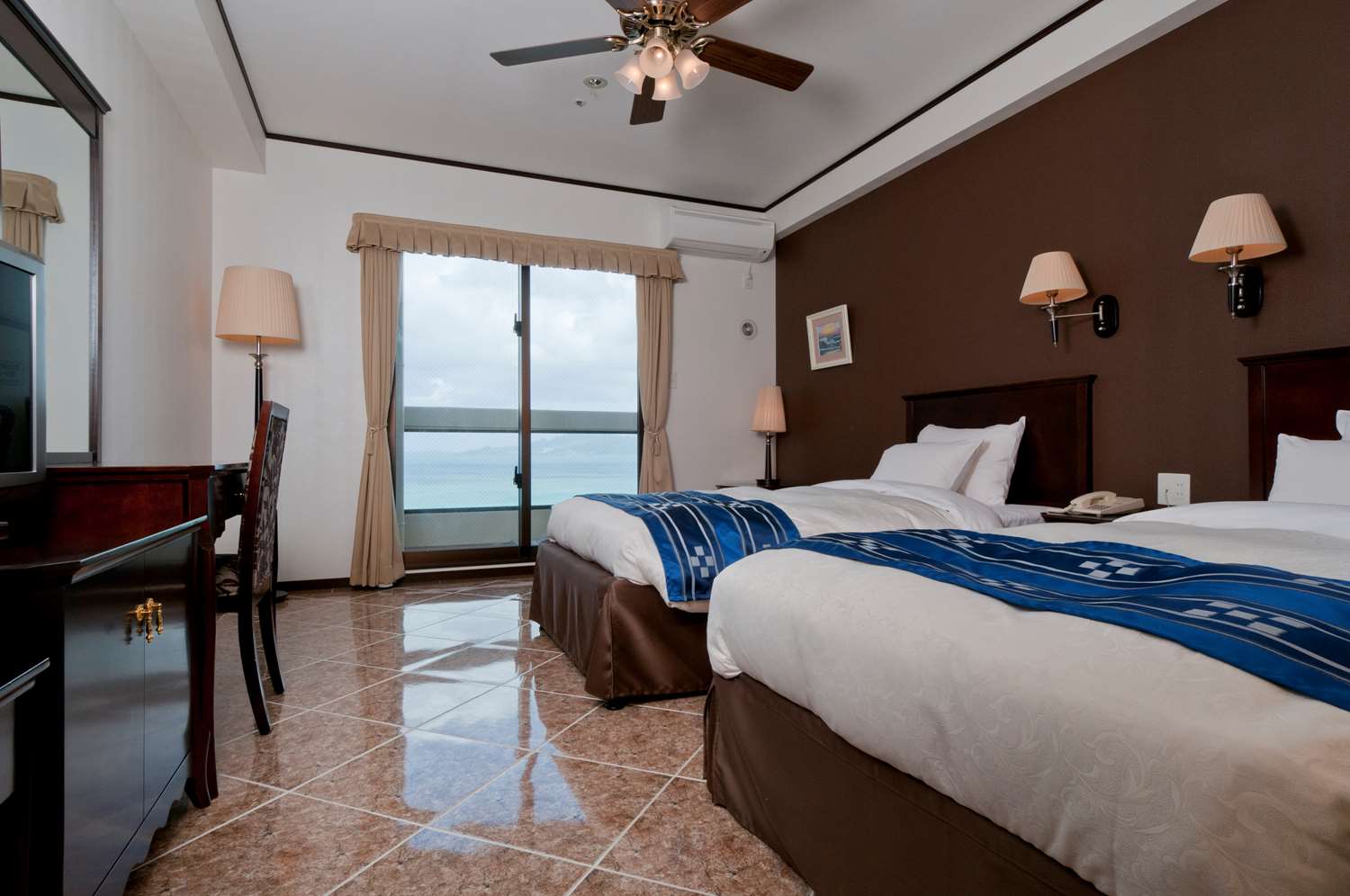 Фото Best Western Okinawa Kouki Beach