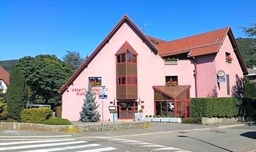 Гостиница Hôtel aux Sapins в Тане-Гебвиллере