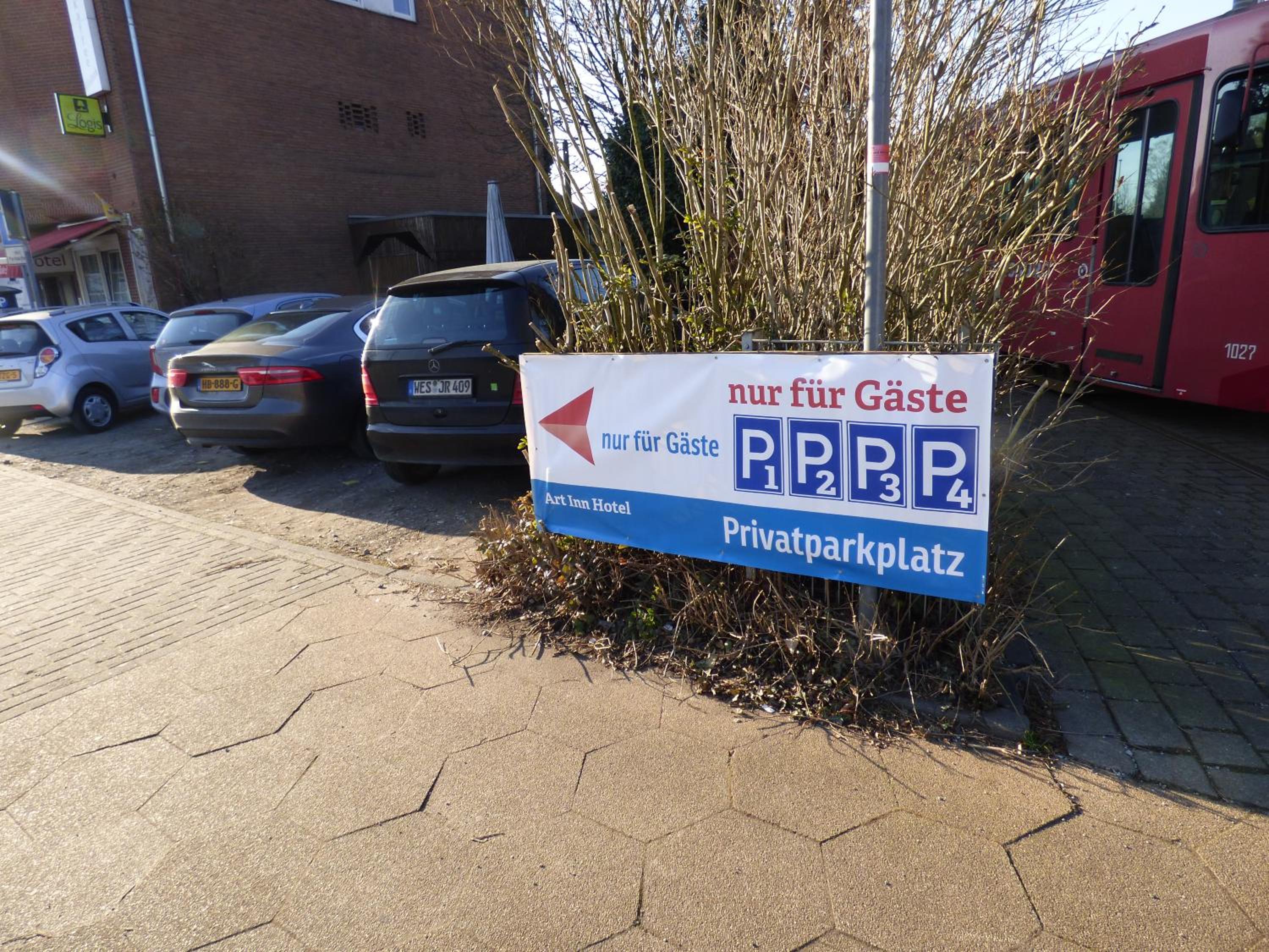 Фото Art Inn Hotel Dinslaken