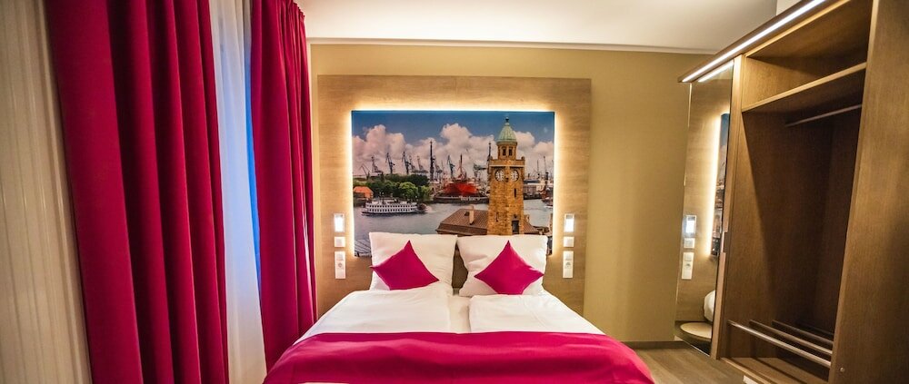 Фото Hotel Luckys Inn GmbH