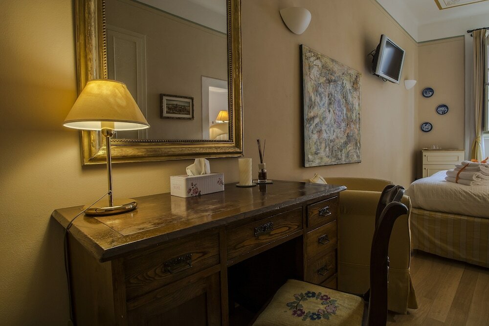 Фото Hotel A Palazzo Busdraghi, Residenza d'Epoca