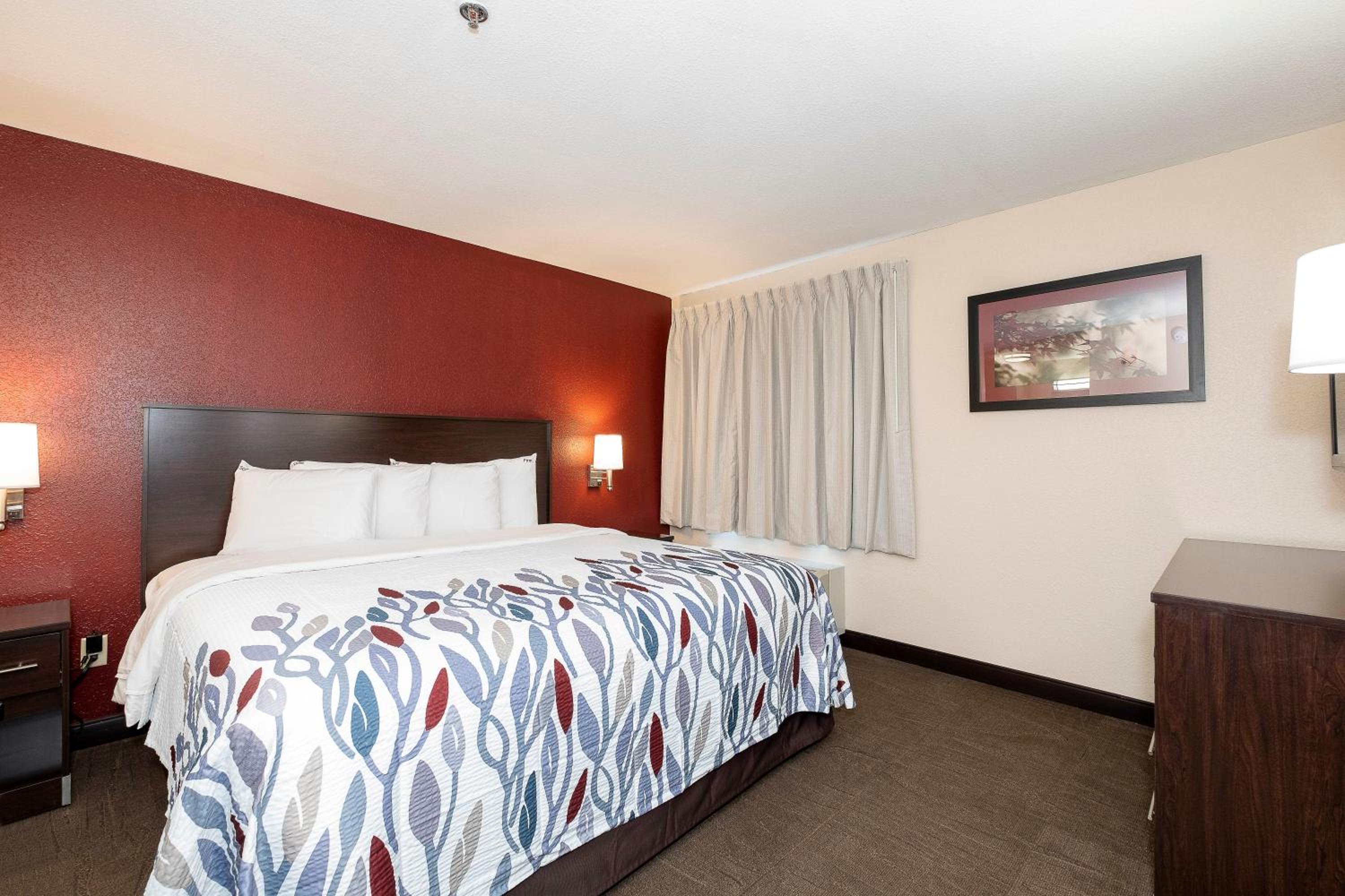 Фото Red Roof Inn Raleigh Southwest - Cary