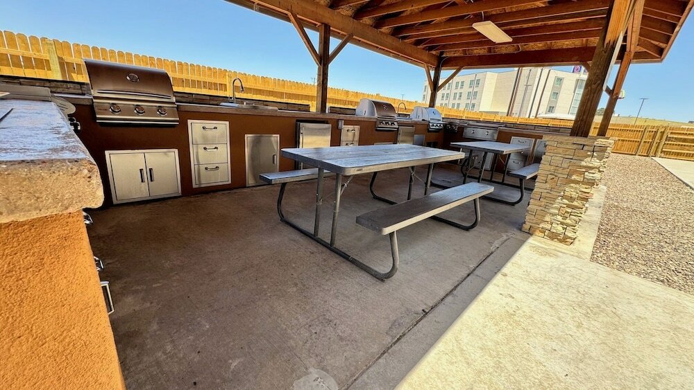 Фото Microtel Inn and Suites by Wyndham Monahans