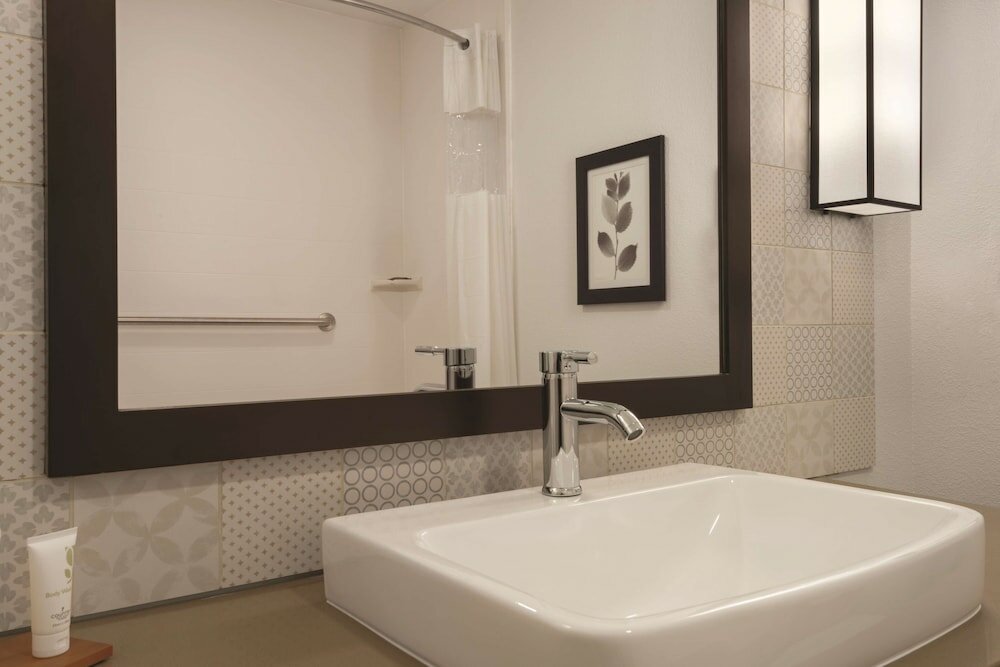 Фото Country Inn & Suites by Radisson, Oklahoma City-Bricktown, Ok