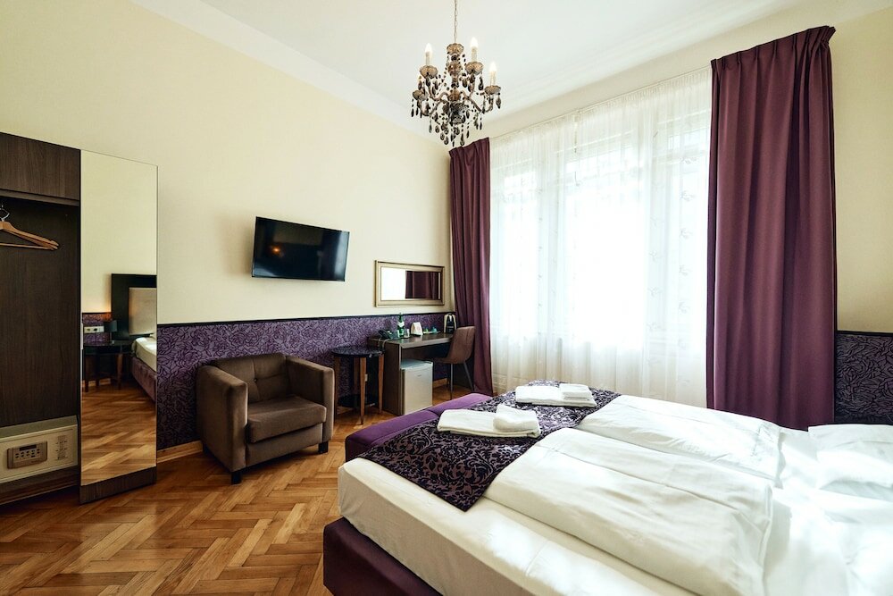 Фото Hotel Pension Baron am Schottentor