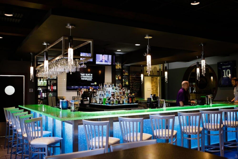 Фото Unique Suites Hotel