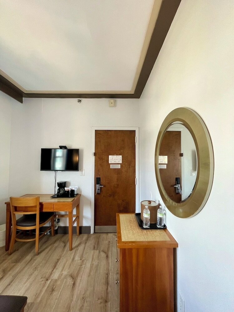 Фото Majestic South Beach Hotel