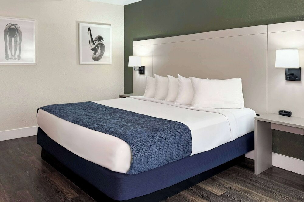 Фото Wyndham I-Drive Avanti Resort & Conference Center