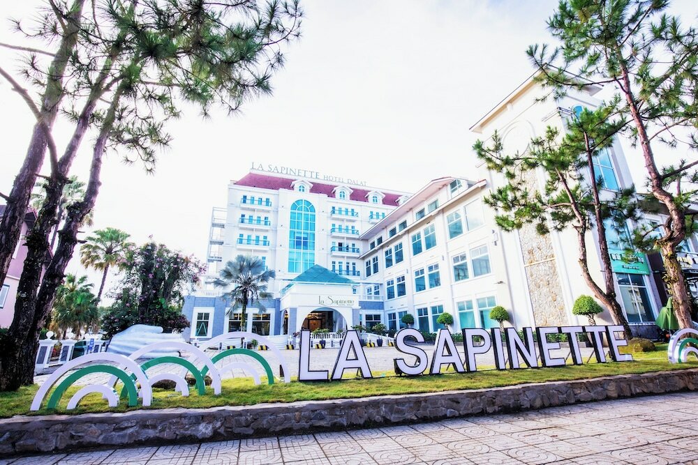 Фото La Sapinette Hotel Dalat