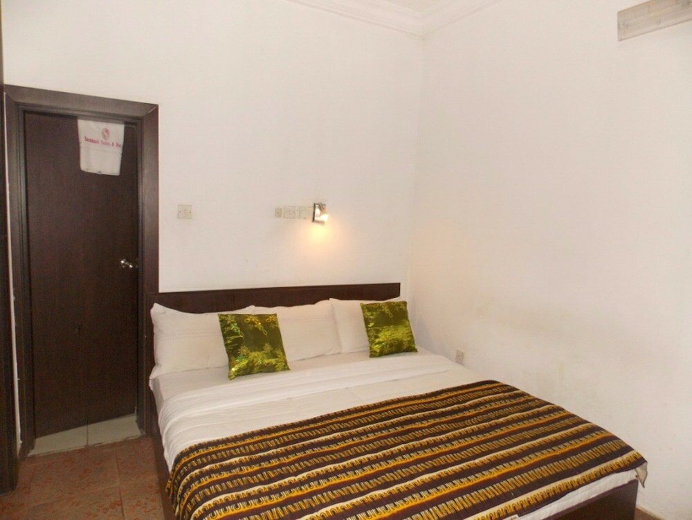 Фото Thornberry Savannah Suite Hotel