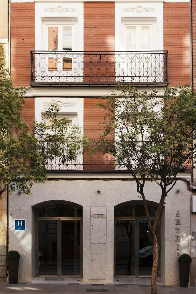 Фото Artrip Hotel