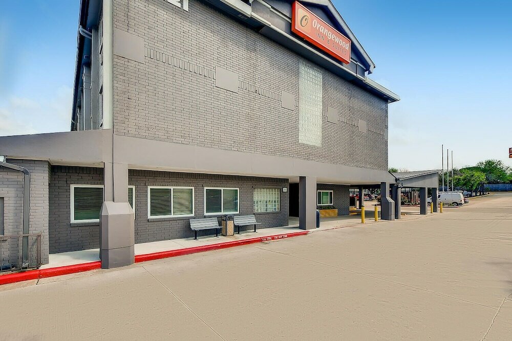 Фото Orangewood Inn & Suites Midtown