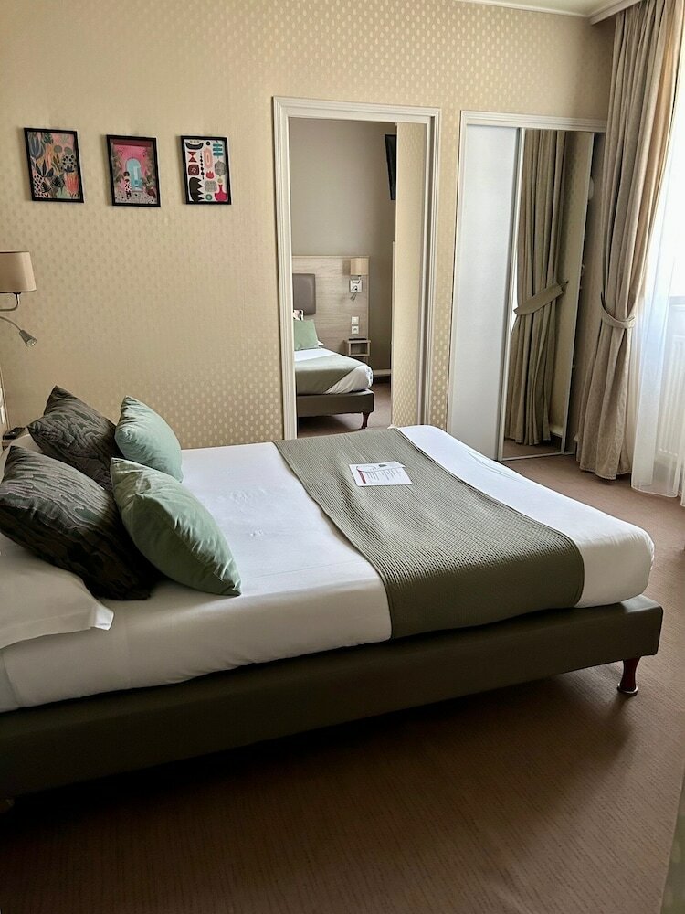 Фото Citotel Le Challonge