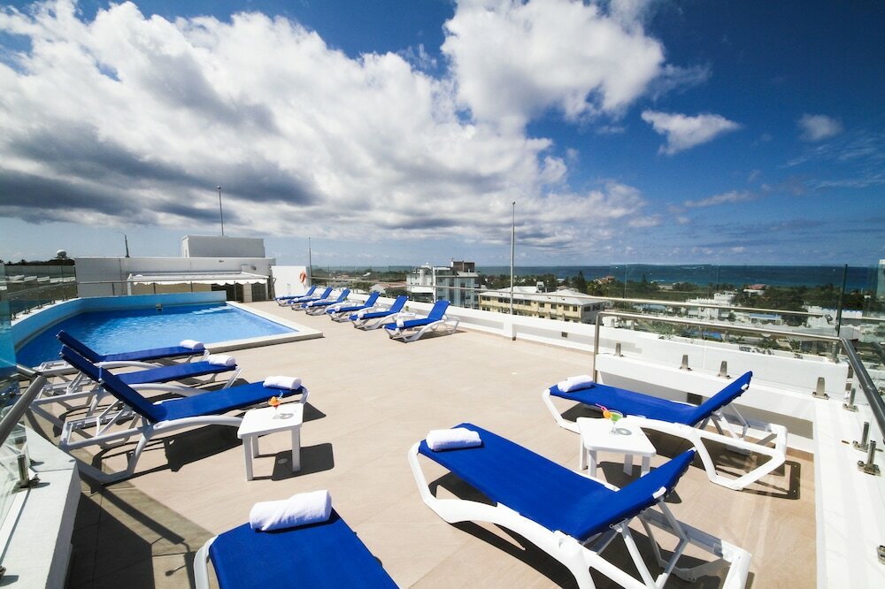 Фото Azure Lofts & Pool Hotel