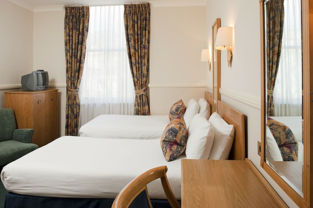 Фото Berjaya Eden Park London Hotel