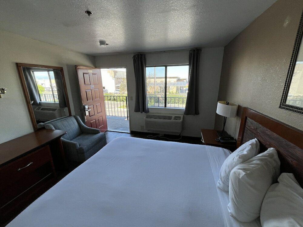 Фото Vagabond Inn Fresno