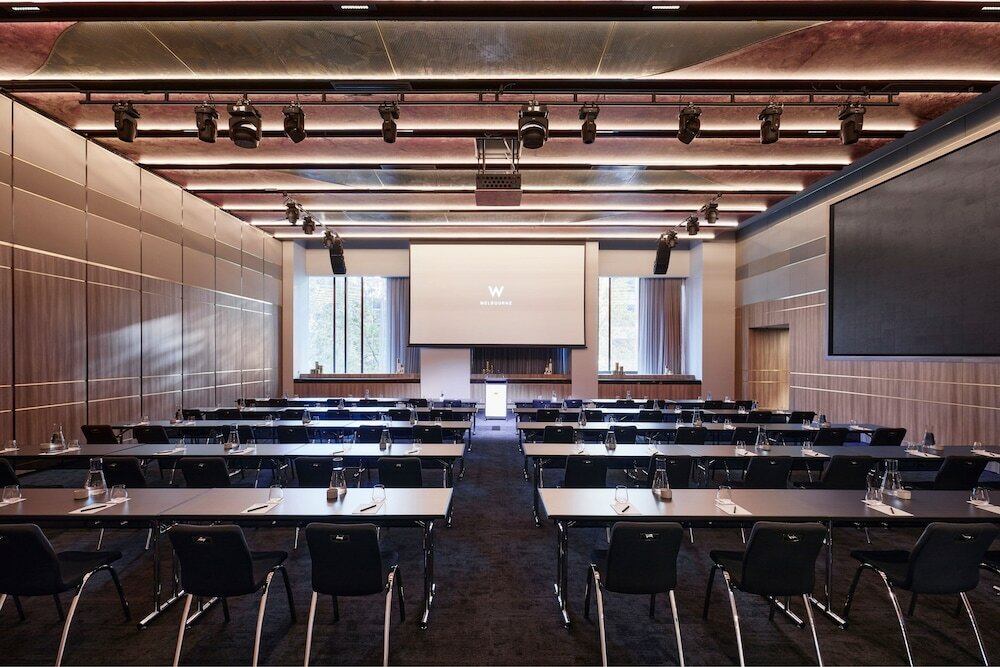 Фото W Melbourne