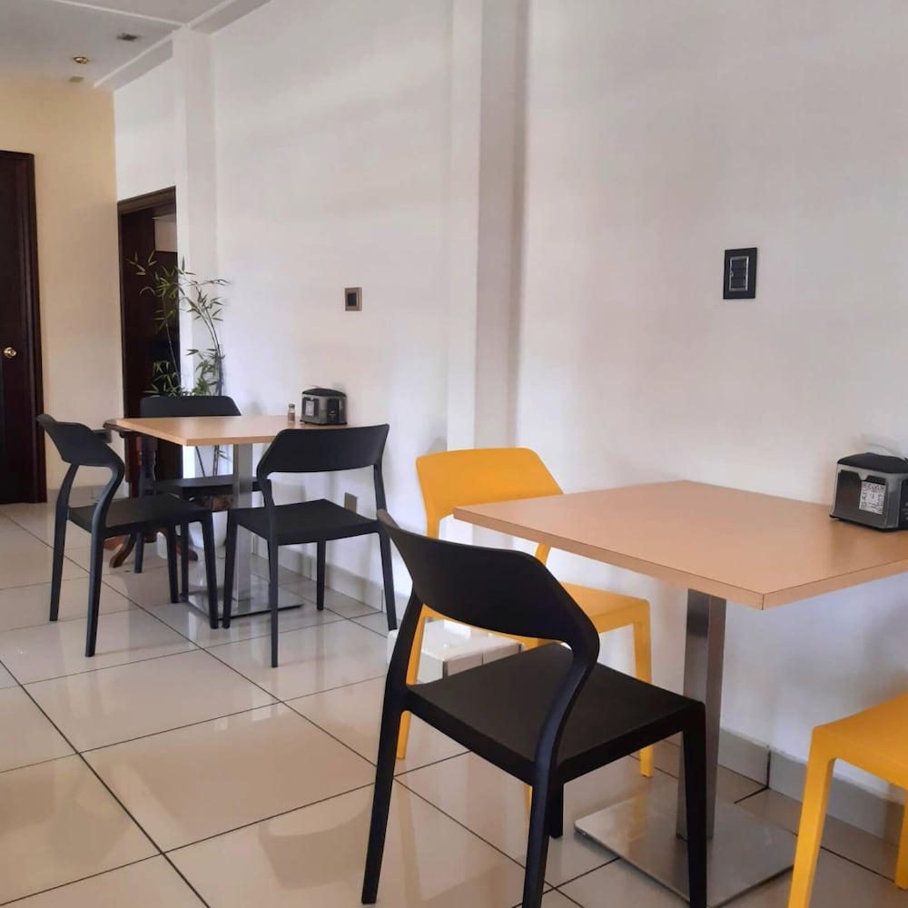 Фото Hotel Villa Florencia Zona Rosa