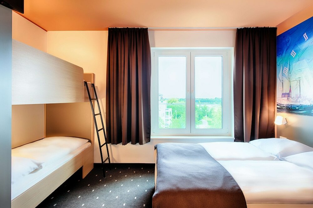 Фото B&b Hotel Rostock-Hafen