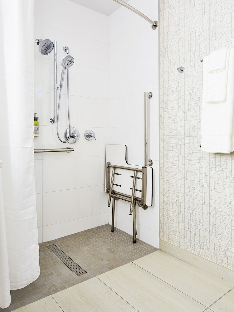 Фото Holiday Inn Express Nyc Brooklyn - Sunset Park