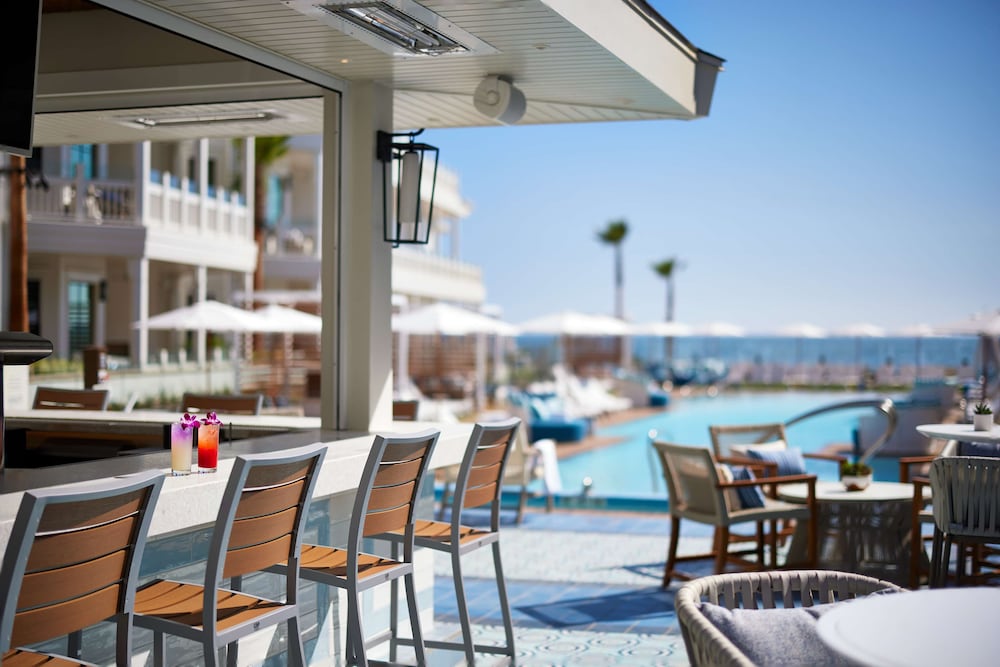 Фото Beach Village at The Del, Curio Collection by Hilton