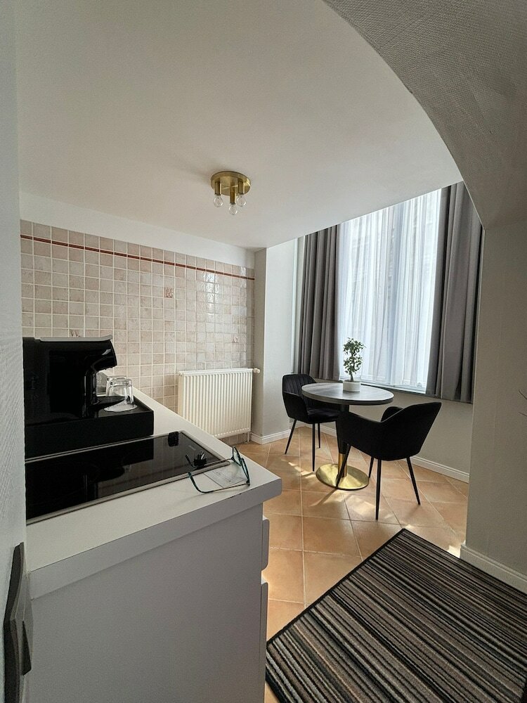 Фото 216410684091