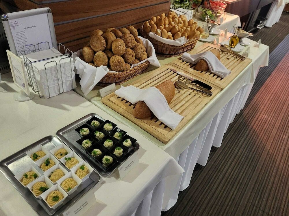 Фото Hotel Saffron