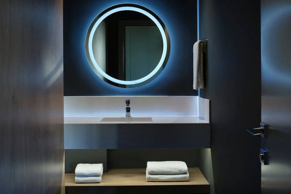 Фото Moxy Athens City