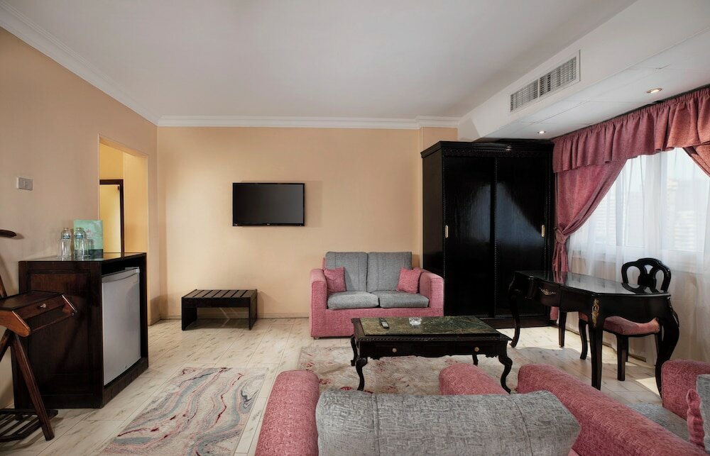 Фото Holidays Express Hotel