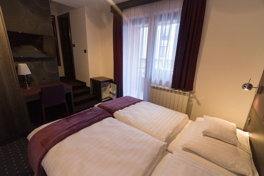 Фото Log In Rooms