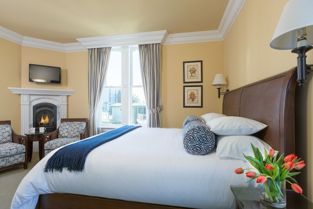 Фото West Cliff Inn - A Four Sisters Inn