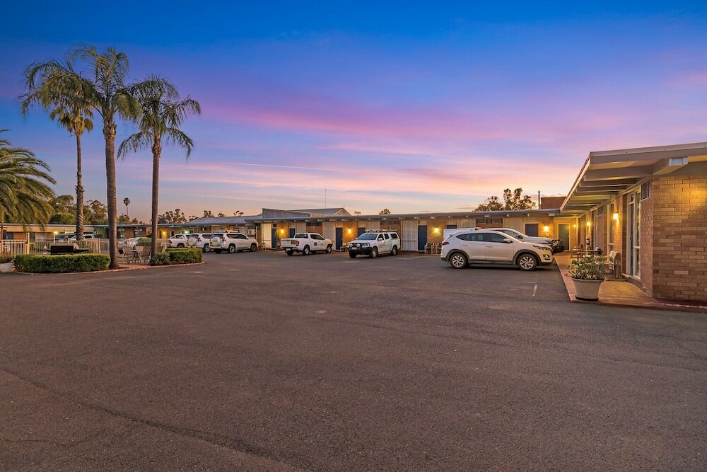 Фото Plainsman Motel