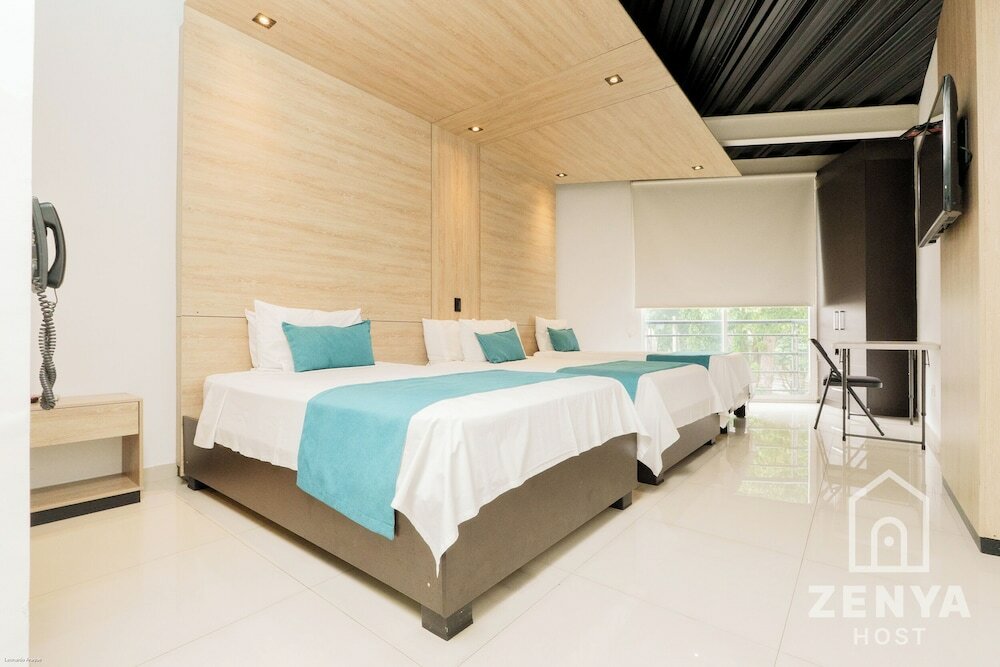 Фото отеля 2