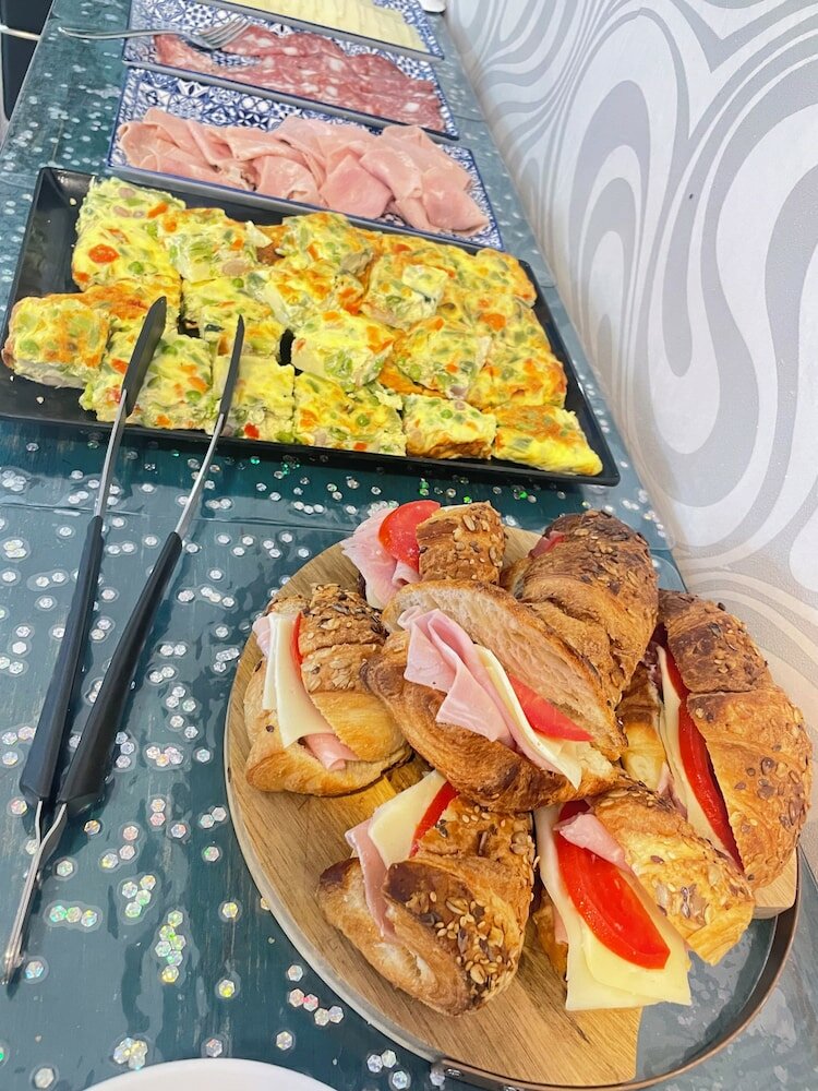 Фото Blue Shades Aparthotel