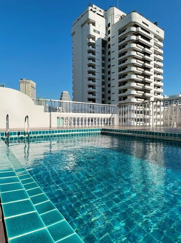 The Promenade Hotel